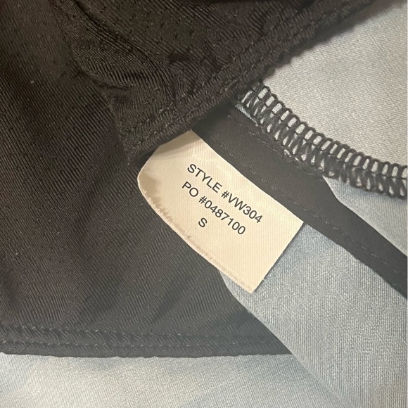 💫Vuori Women’s Clementine Shorts 2.0, Small, Black Camo, Gently Worn! - Picture 10 of 12